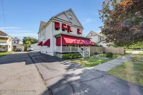 1015 Church St, Jessup, PA 18434