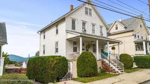 410 Smith St, Dunmore, PA 18512