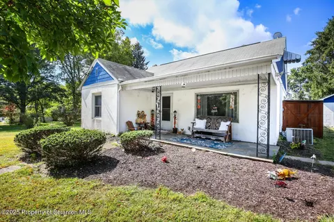 7840 Blue Ridge Trail Trl, Mountain Top, PA 18707