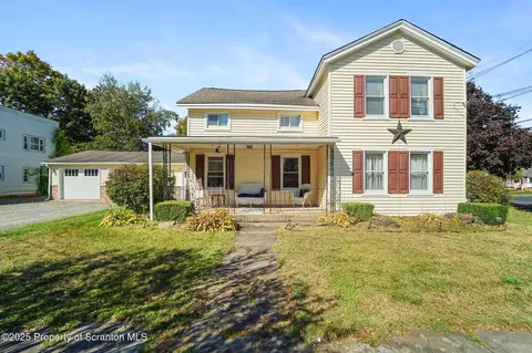 65 Broad St, New Milford, PA 18834