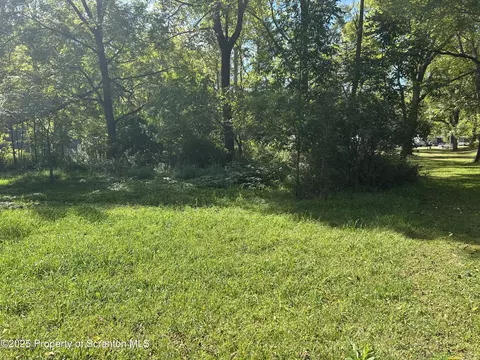 514 Sherwood Rd, Meshoppen, PA 18630