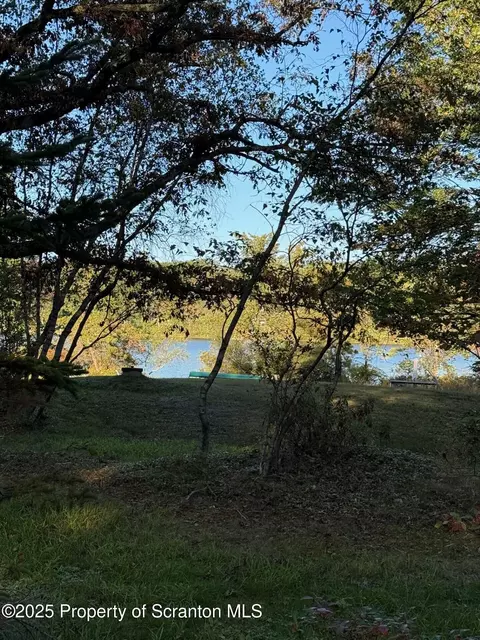 W Shore West Drive, Jefferson Twp, PA 18436
