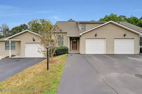 217 Knollridge, Factoryville, PA 18419