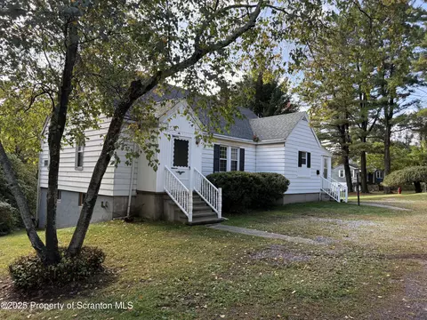 65 E Overbrook Rd, Shavertown, PA 18708