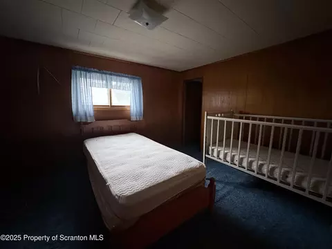 Bedroom - 950 E Drinker St, Dunmore, PA 18512 photo 4 of 4