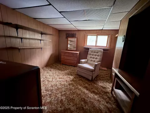 Bedroom - 950 E Drinker St, Dunmore, PA 18512 photo 3 of 4
