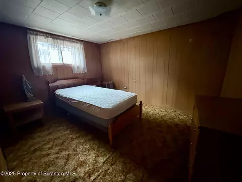 Bedroom - 950 E Drinker St, Dunmore, PA 18512 photo 2 of 4