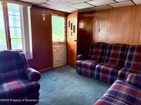 Living - 950 E Drinker St, Dunmore, PA 18512 photo 1 of 1