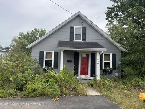 430 Morgan St, Dickson City, PA 18519
