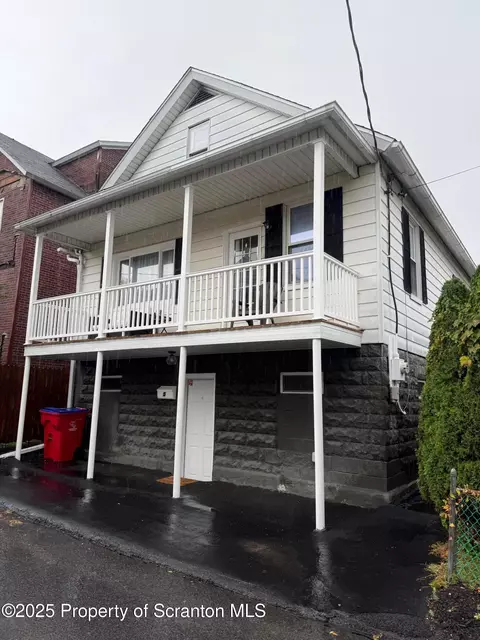5 Duffy St, Carbondale, PA 18407