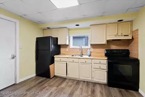 901 Eynon St, Scranton, PA 18504 photo 22