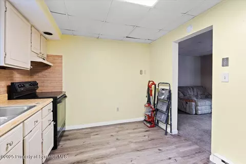 901 Eynon St, Scranton, PA 18504 photo 23