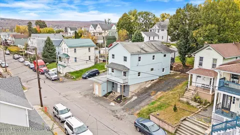 901 Eynon St, Scranton, PA 18504 photo 2