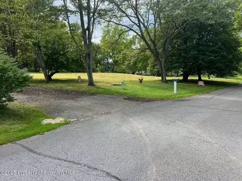 7 Doran Dr, Tunkhannock, PA 18657