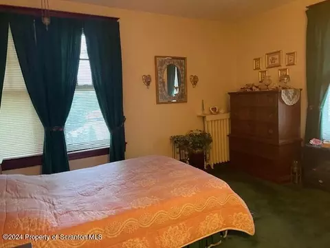 Bedroom - 1237 S 6th Ave, Scranton, PA 18504 photo 5 of 10