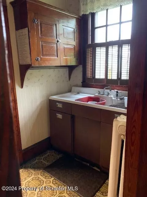 Kitchen - 1237 S 6th Ave, Scranton, PA 18504 photo 3 of 3