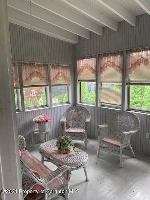 Exterior - 1237 S 6th Ave, Scranton, PA 18504 photo 6 of 11