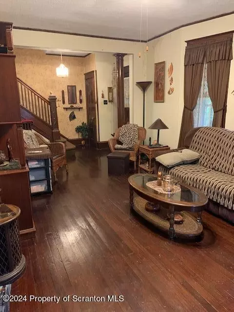 Living - 1237 S 6th Ave, Scranton, PA 18504 photo 1 of 3