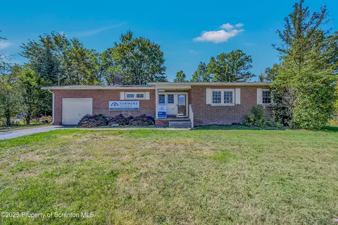 1033 Morgan Hwy, Clarks Summit, PA 18411