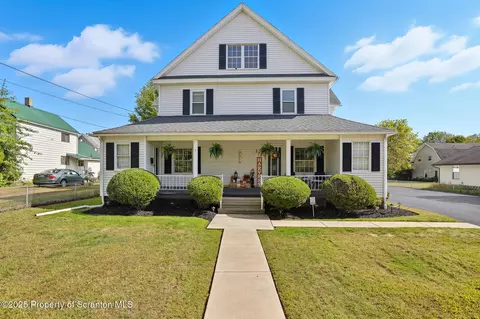 317 Delaware St, Jessup, PA 18434