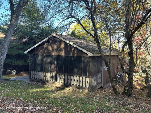 65 Fall Lane Ln, Union Dale, PA 18470