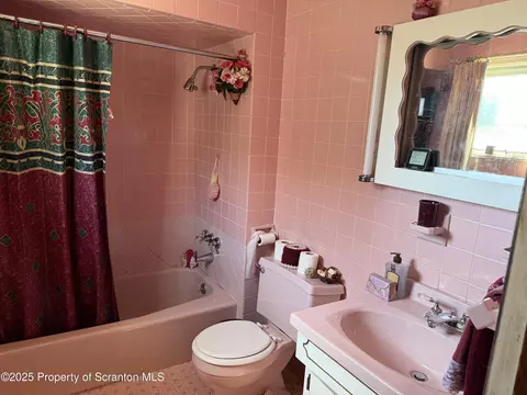 Bath - 710 Maple St, Old Forge, PA 18518 photo 2 of 2