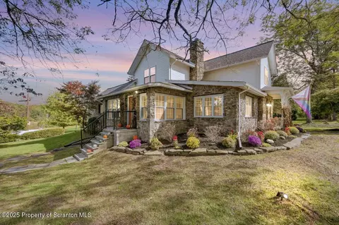 2500 Falls Rd, Falls, PA 18615