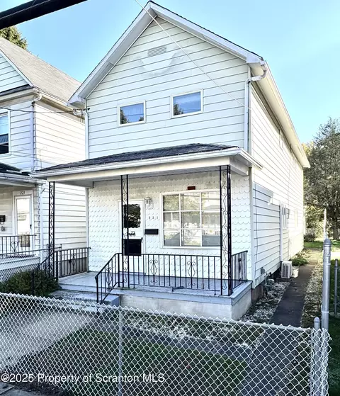 221 E Thomas St, Wilkes Barre, PA 18705