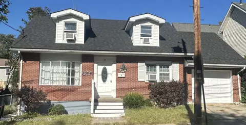 8 Robinson Ave, Carbondale, PA 18407