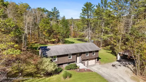 27 Progy Rd, Brackney, PA 18812