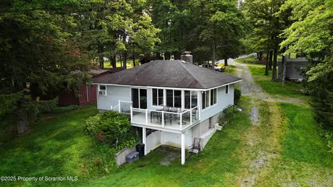 57 Lake Shore Dr, Equinunk, PA 18417