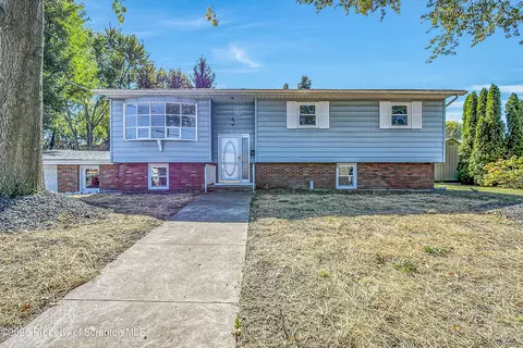 604 Marjorie Dr, Dunmore, PA 18512