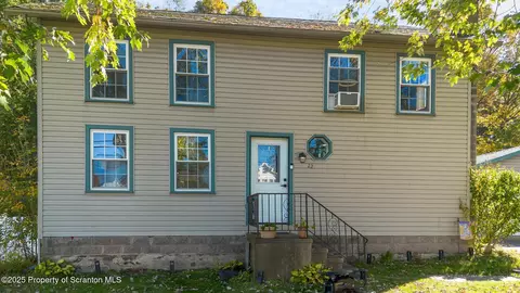 22 Creamery Rd, Tunkhannock, PA 18657
