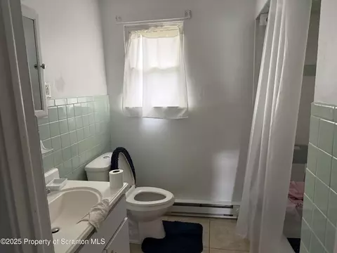 Bath - 612 Oak St, Old Forge, PA 18518 photo 3 of 3