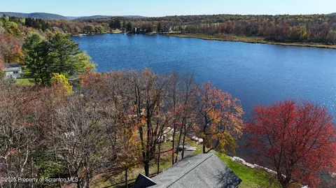 498 Lowe Lake Rd, Union Dale, PA 18470