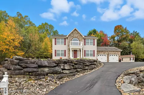 100 Ryan Dr, Moosic, PA 18507