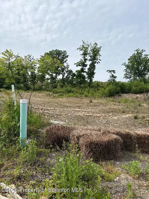 lot Apt 6 Railroad St, Moosic, PA 18507