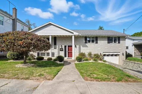 303 Drake St, Old Forge, PA 18518