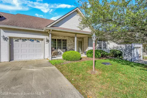 148 Grandview Dr, Tunkhannock, PA 18657