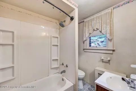 637 Brook St, Scranton, PA 18505 photo 39