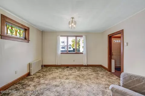 637 Brook St, Scranton, PA 18505 photo 9
