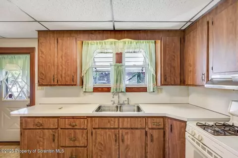 637 Brook St, Scranton, PA 18505 photo 15