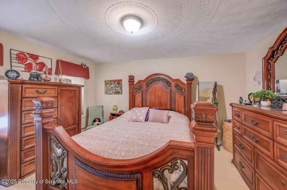 Bedroom - 224 Brook St, Peckville, PA 18452 photo 10 of 11