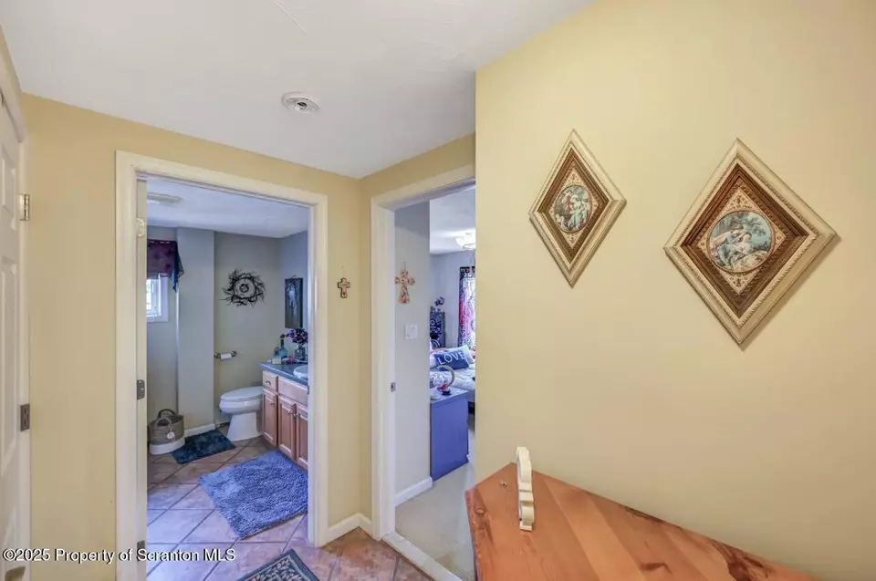 Entry Way - 224 Brook St, Peckville, PA 18452 photo 4 of 4