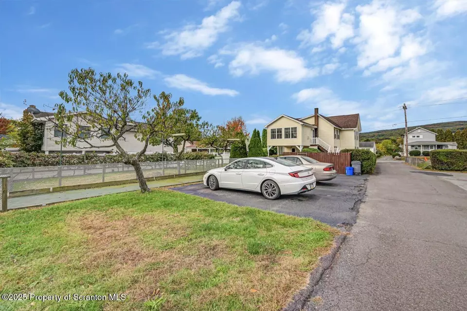 Exterior - 224 Brook St, Peckville, PA 18452 photo 5 of 6