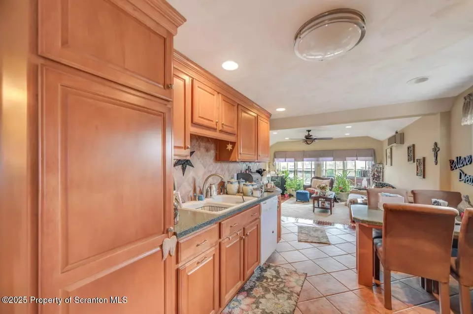 Kitchen - 224 Brook St, Peckville, PA 18452 photo 4 of 6