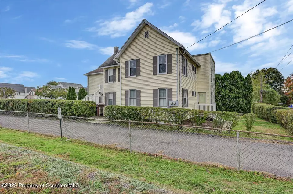 Exterior - 224 Brook St, Peckville, PA 18452 photo 1 of 6