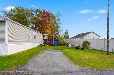 320 3rd Street Moosic Hts, Avoca, PA 18641 photo 25