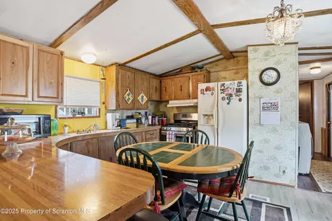 320 3rd Street Moosic Hts, Avoca, PA 18641 photo 9