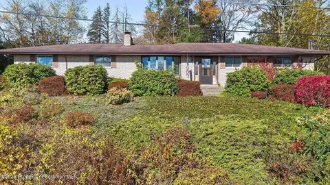 15 Frank St, Carbondale, PA 18407